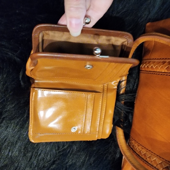 Wilson’s Leather Caramel Colored Tote Bag - Picture 6 of 14